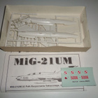 MiG-21 UM 1/72 - pikkukuva 2