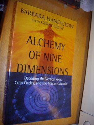 B. Hand Clow: ALCHEMY OF NINE DIMENSIONS (Sis.postikulut)