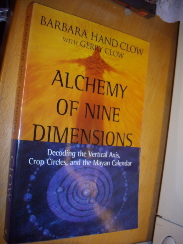 B. Hand Clow: ALCHEMY OF NINE DIMENSIONS (Sis.postikulut)