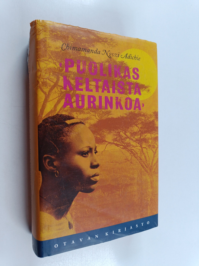 Chimamanda Ngozi Adichie : Puolikas keltaista aurinkoa