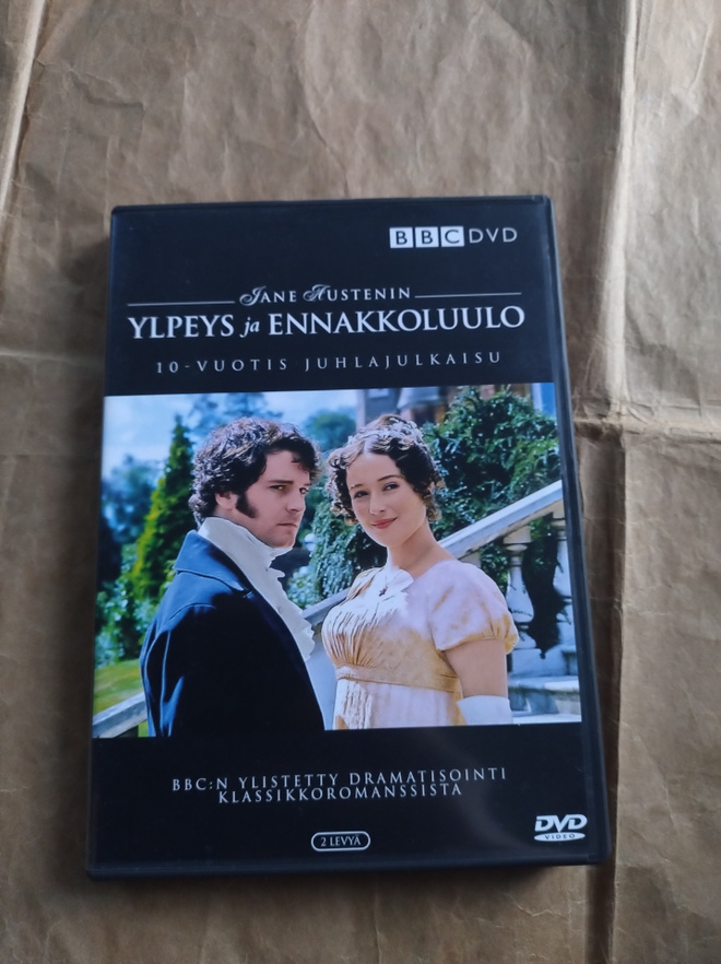 Ylpeys ja ennakkoluulo (DVD) (2 levyä)