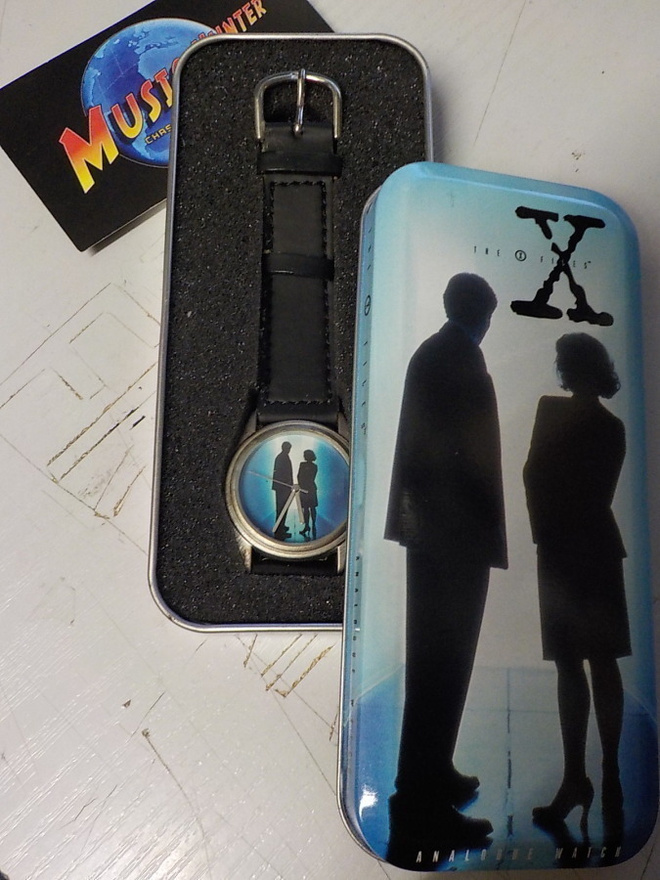THE X-FILES UUSI RANNEKELLO + KOTELO