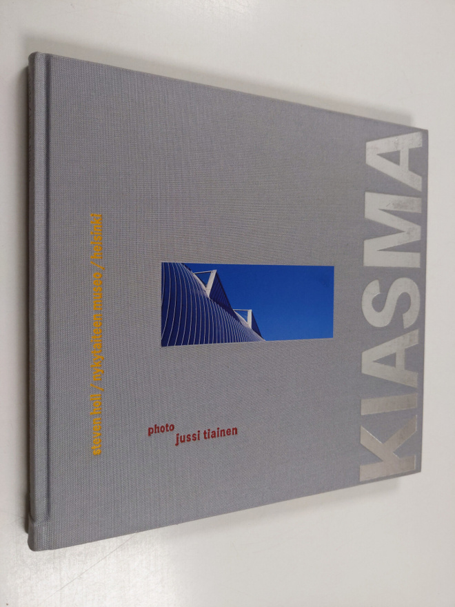 Steven Holl ym. : Nykytaiteen museo : Kiasma