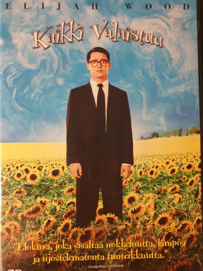 Kaikki valaistuu DVD (Elijah Wood)