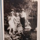Valkjärvi, pariskunnat retkellä rannalla, 8.7.1933 - pikkukuva 1
