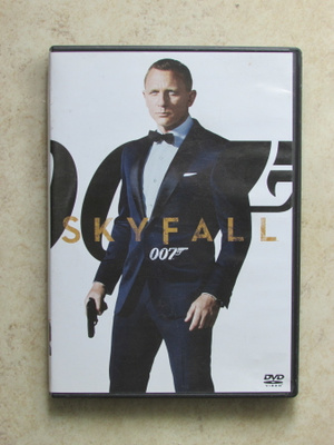 Sky Fall, DVD. Daniel Craig