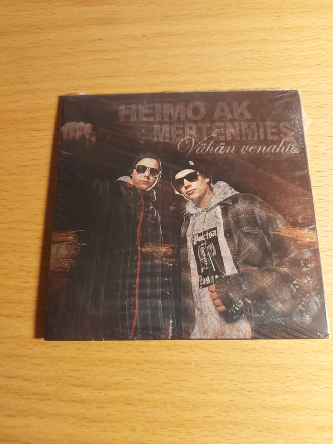 CD Heimo AK & Mertenmies – Vähän venahti, S.Kerros, 2016