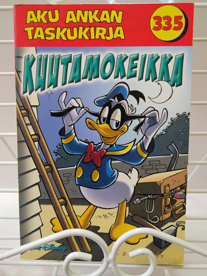 Aku Ankka taskukirja 335 Kuutamokeikka