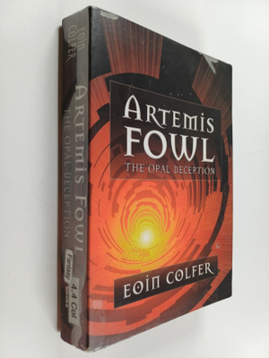 Eoin Colfer : Artemis Fowl : the opal deception