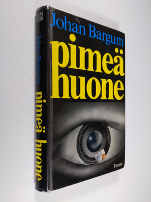 Johan Bargum : Pimeä huone