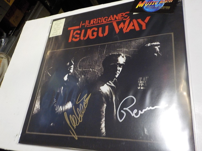 HURRIGANES - TSUGU WAY UUSI LP REMUN JA ILEN NIMMAREILLA