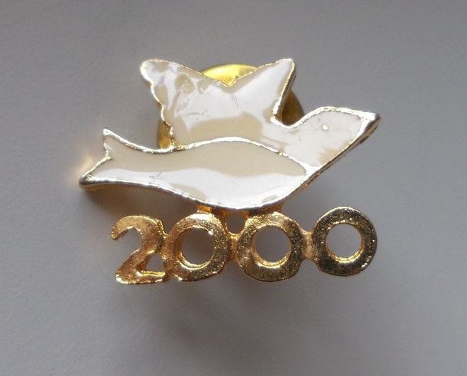 Millennium Year 2000 Dove Lapel Pin - Vintage 21st Century N