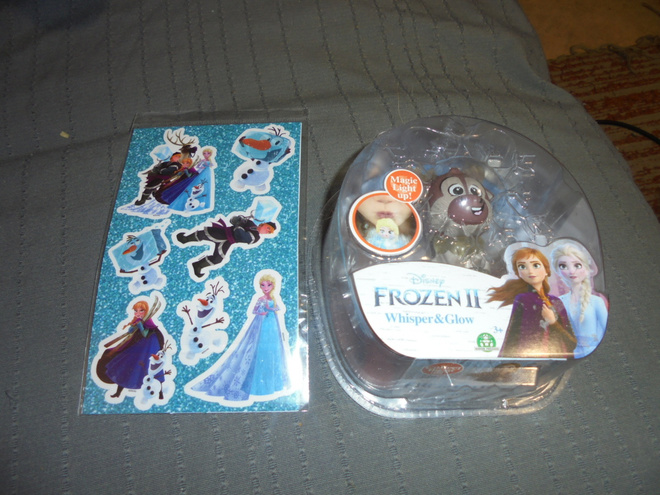 Frozen tavaraa 3 kpl