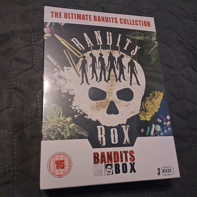 Bandits Box DVD **muoveissa**