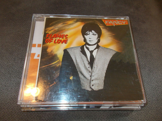 CDS FANCY ** FLAMES OF LOVE **