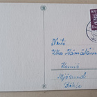 Tytöt punovat kukkaseppeleitä harjun koivujen juurella 1952 - pikkukuva 2