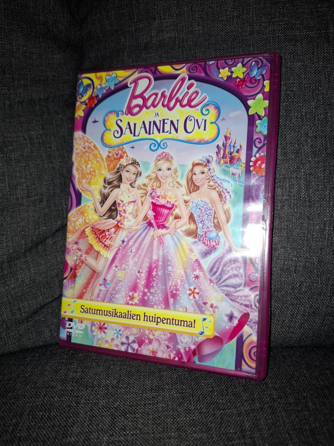 Barbie ja salainen ovi