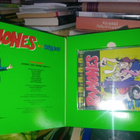 CD + VHS Ramones : We're Outta Here ! ( SIS POSTIKULU - pikkukuva 3