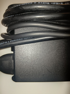 Lenovo ThinkPad 230W Slim AC Adapter (Slim Tip) virtalähde