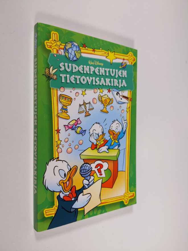 Walt Disney : Sudenpentujen tietovisakirja