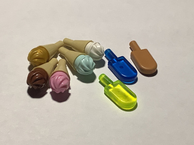 Lego jäätelöt ja mehujäät