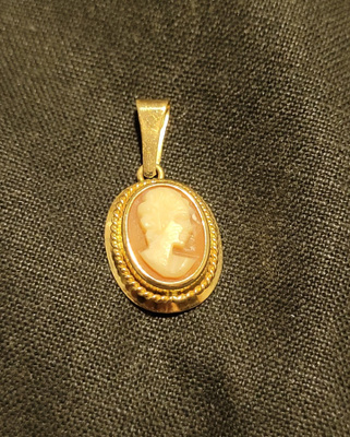 Camèriipus 14K 585 kultaa, hieno
