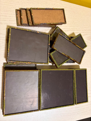 Warhammer Movement trays, magnetoidut