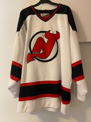 NJ Devils pelipaita