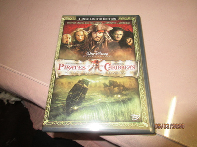 Pirates of the Caribbean - Maailman laidalla (2xDVD) }