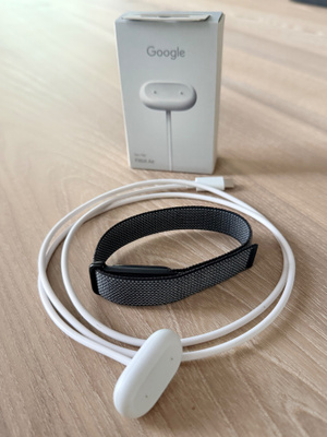 Fitbit Air + toinen laturi (käytännössä uusi)