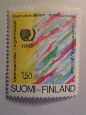 POSTITUORE POSTIMERKKI 1985 KANSAINVÄLINEN NUORTENVUOSI