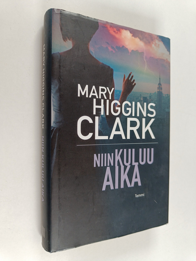 Mary Higgins Clark : Niin kuluu aika