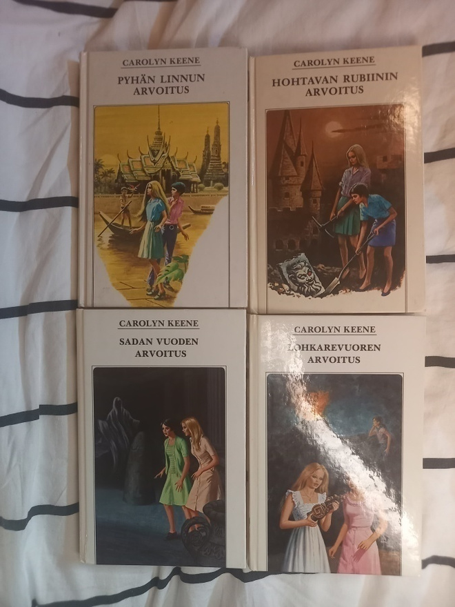 Carolyn Keene: Dana tytöt (valikoima)