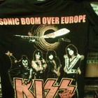KISS Kiertue T-paita SONIC BOOM TOUR 2010 (Sis.postikulut) - pikkukuva 1