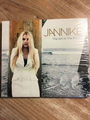 Jannike / The girl in the picture CD muoveissa
