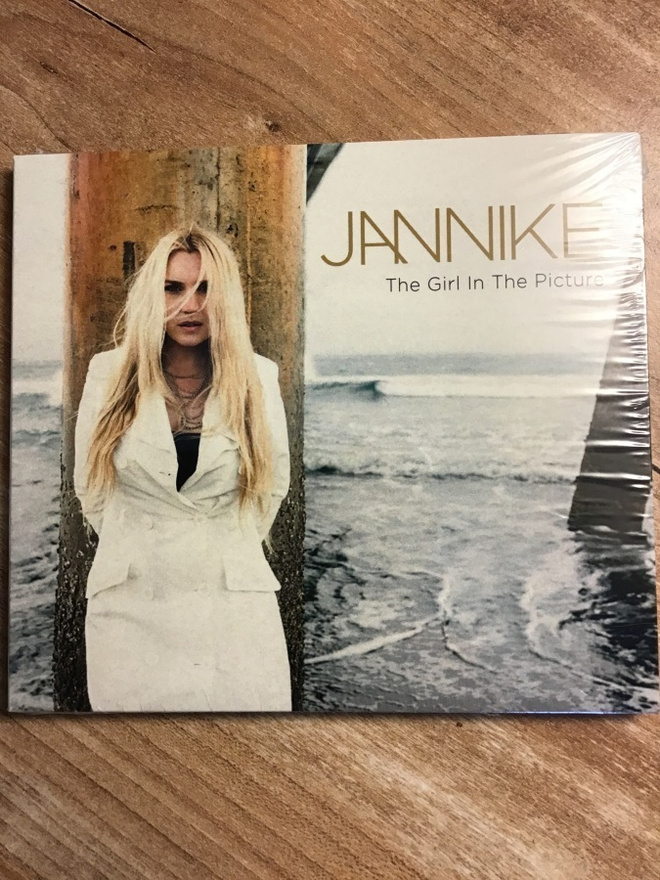 Jannike / The girl in the picture CD muoveissa