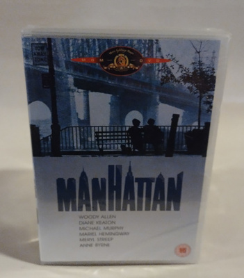 MANHATTAN  (UUSI)