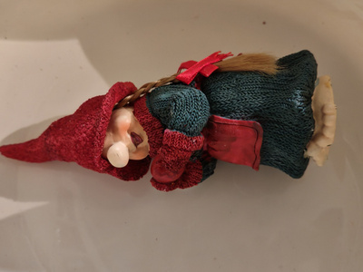 Tonttutyttö