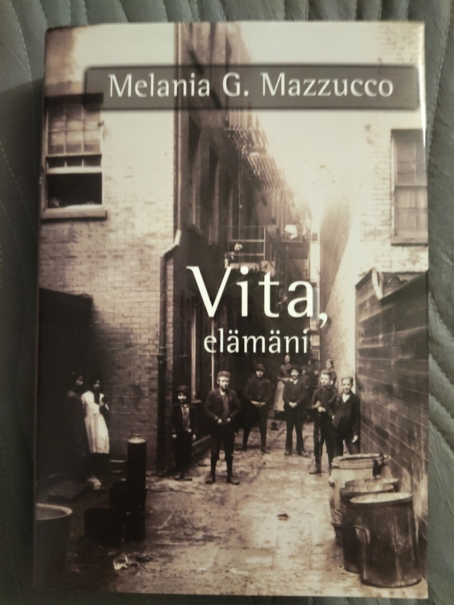 Melania G. Mazzucco: Vita, elämäni