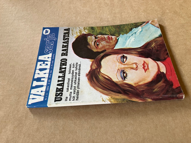 VALKEA SARJA 8/1974 HYVÄ