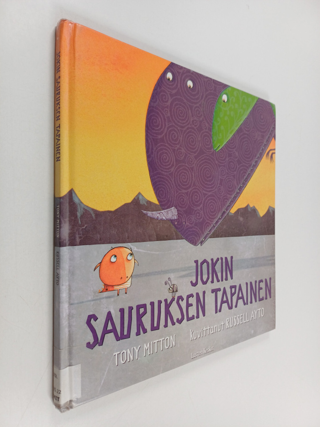 Tony Mitton : Jokin sauruksen tapainen