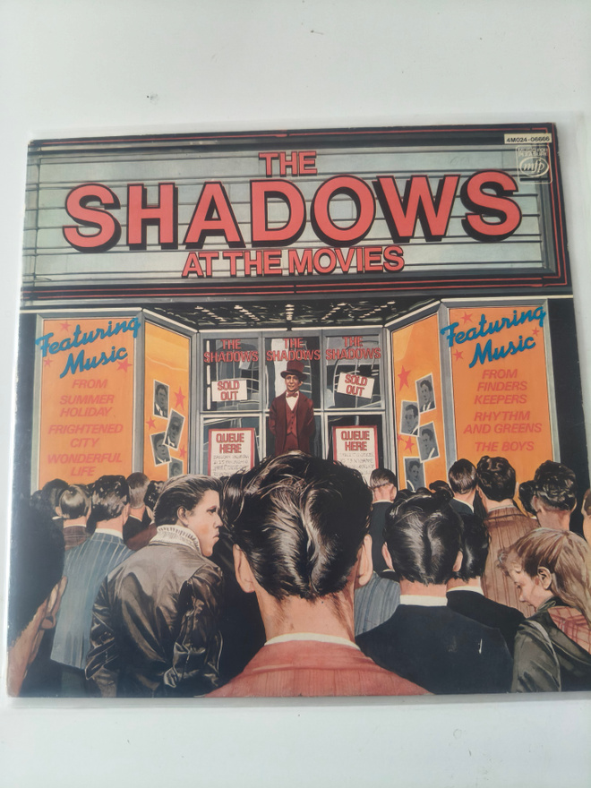 Shadowds - At the movies