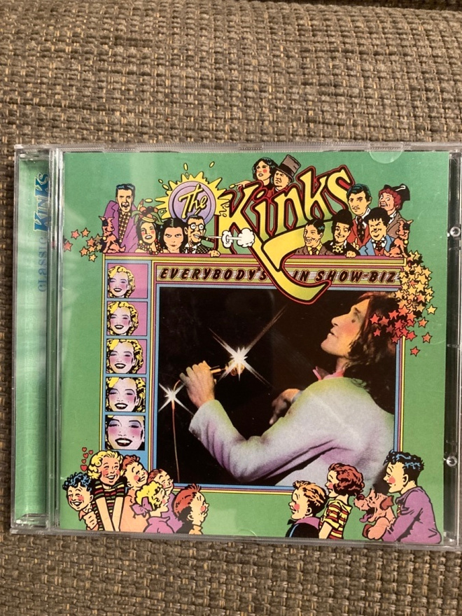 The Kinks Everybody `s In Showbiz  CD levy