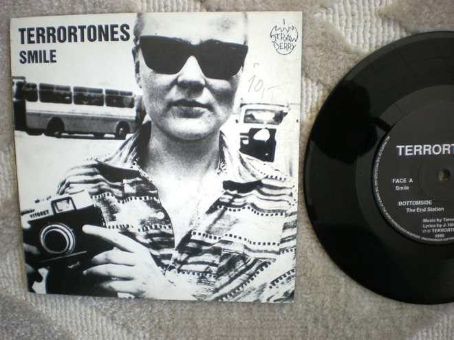 7" Terrortones: Smile / The End Station