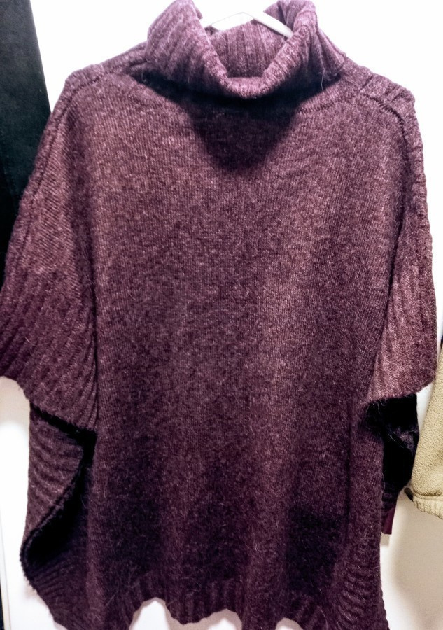 Luumu värinen poncho Pola