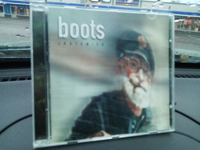 CD BOOTS :  JOUTOMIES ( SIS POSTIKULU)
