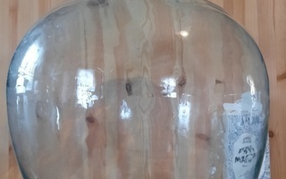 Vanha iso lasipullo