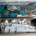Airfix 72 scale vintage sotalentokone Douglas Skyraider - pikkukuva 2