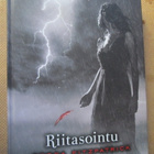Becca Fitzpatrick: kolme kirjaa - pikkukuva 3