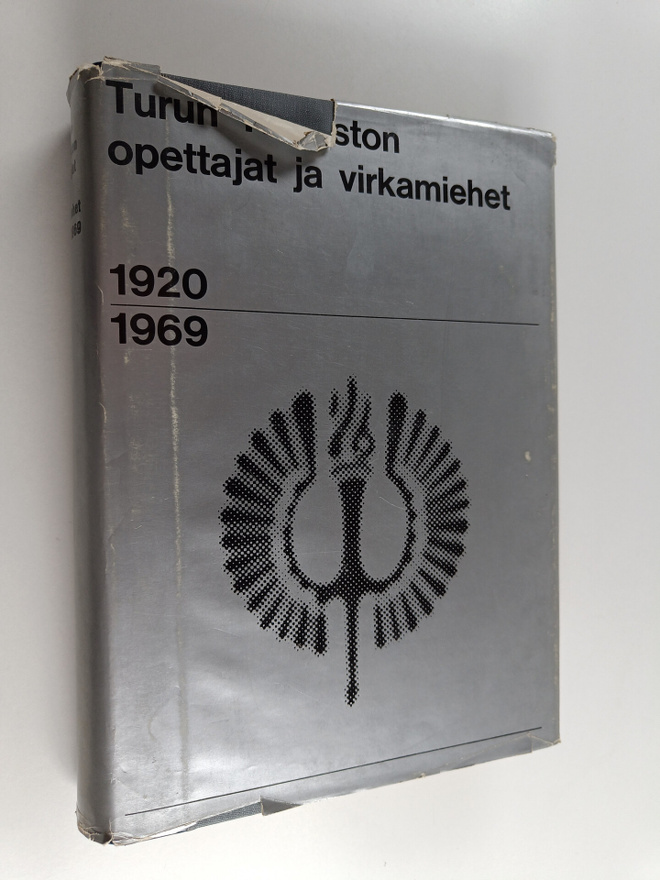 Mikko Uola : Turun yliopiston opettajat ja virkamiehet 19...